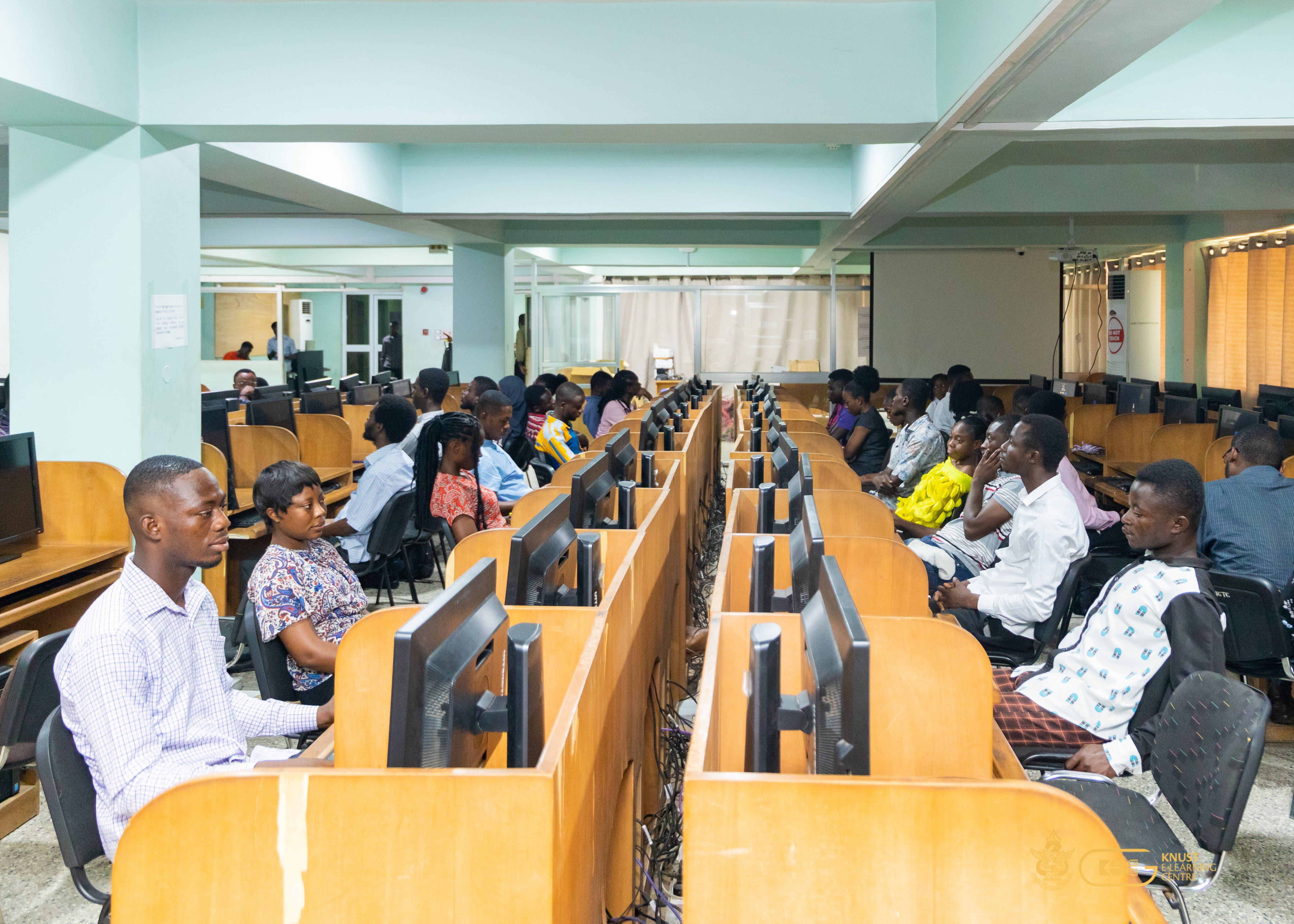 KNUST E-LEARNING CENTRE TRAINING TEACHING AND GRADUATE ASSISTANTS